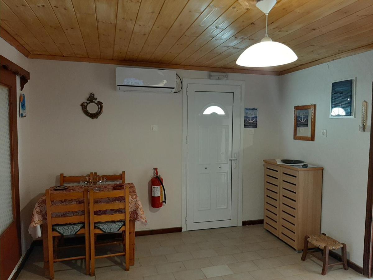 Chiona΄S Apartments By The Sea Paleo Trikeri Bagian luar foto